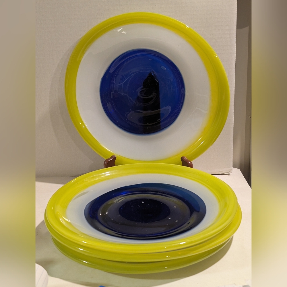A set of 4 yellow, white and colbalt blue art glass Plates in The Murano Style.
